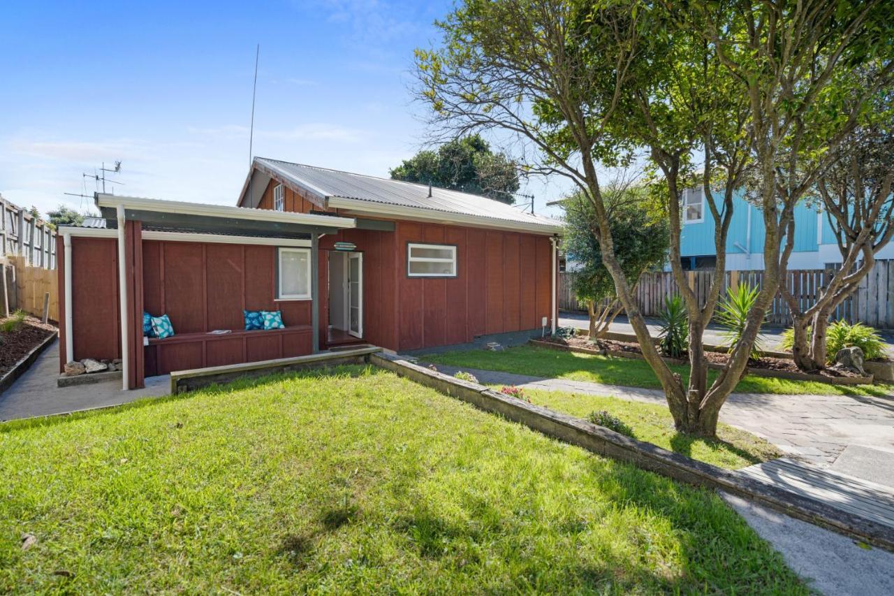 Seaside Chalet Papamoa Exterior photo